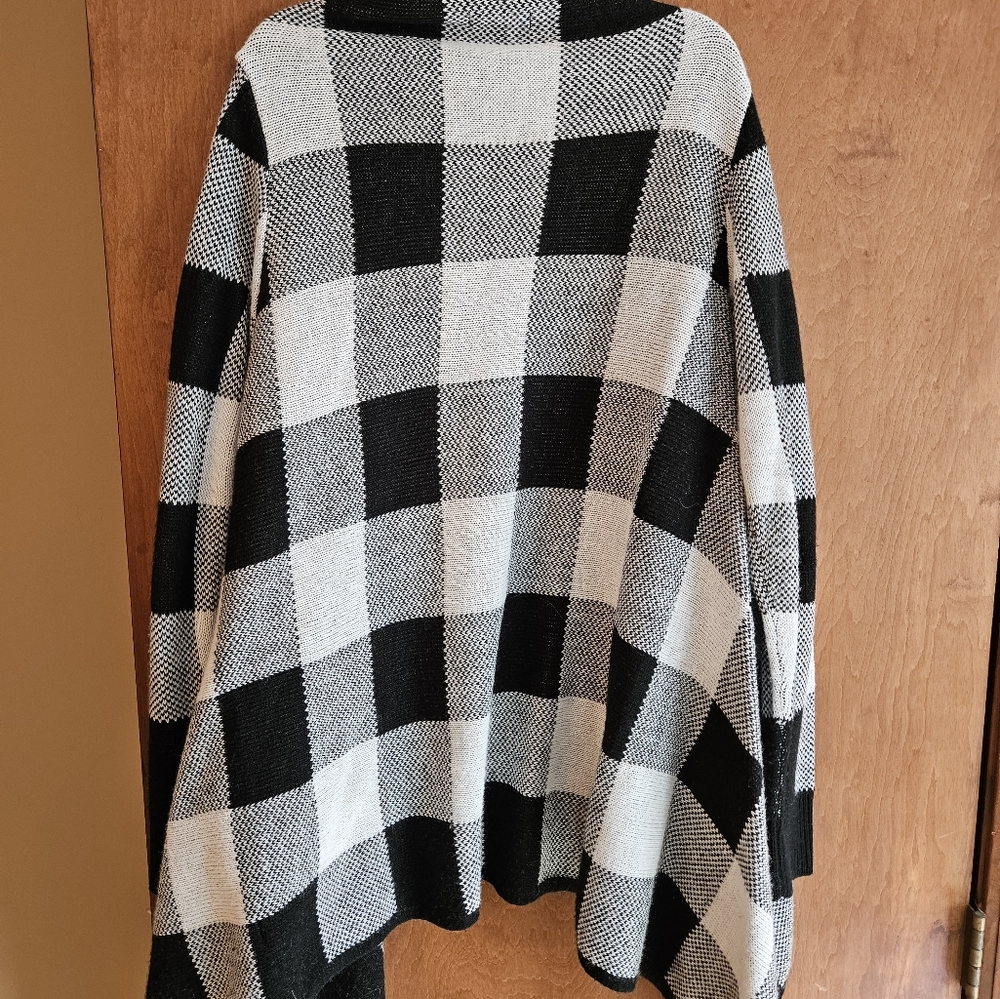 Sweater - Picture 3 of 3